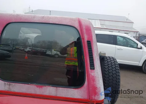 1994 Jeep Wrangler / Yj Renegade z USA, uszkodzony, nr VIN 1J4FY69S6RP428292